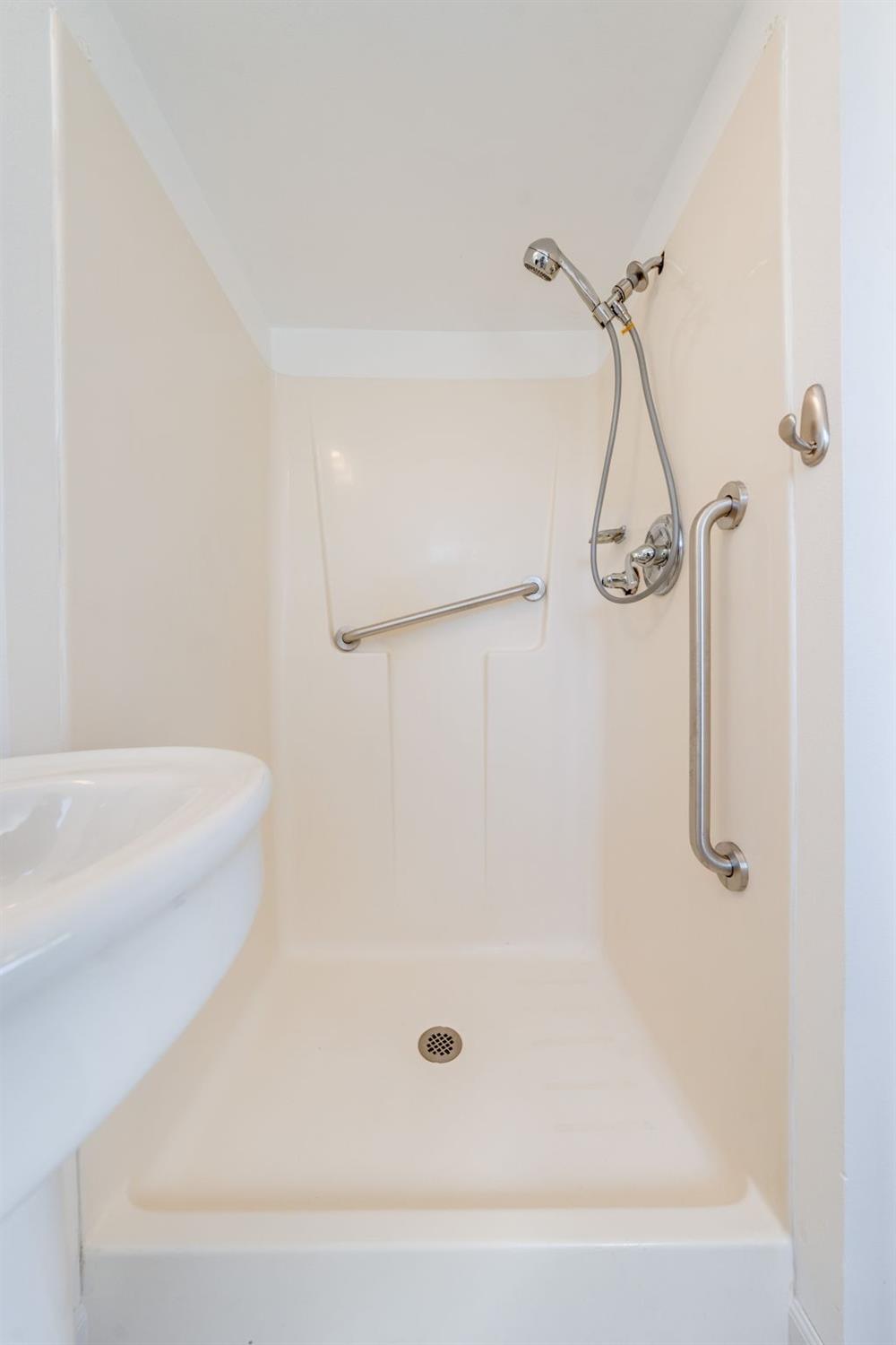 Detail Gallery Image 18 of 33 For 1011 Coloma Way, Roseville,  CA 95661 - 3 Beds | 2 Baths