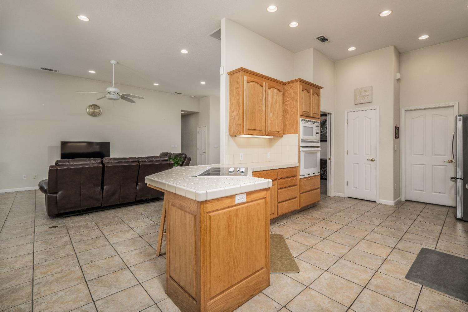 Detail Gallery Image 17 of 41 For 4349 Blue Gill Ct, Stockton,  CA 95219 - 3 Beds | 2 Baths