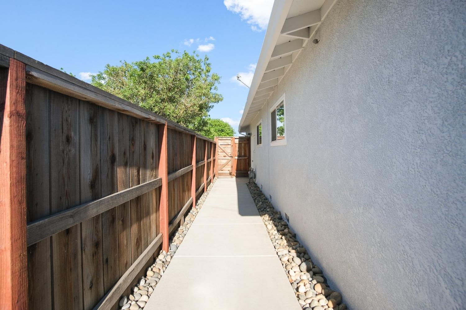 Detail Gallery Image 32 of 32 For 1818 Waring Way, Modesto,  CA 95350 - 3 Beds | 2 Baths