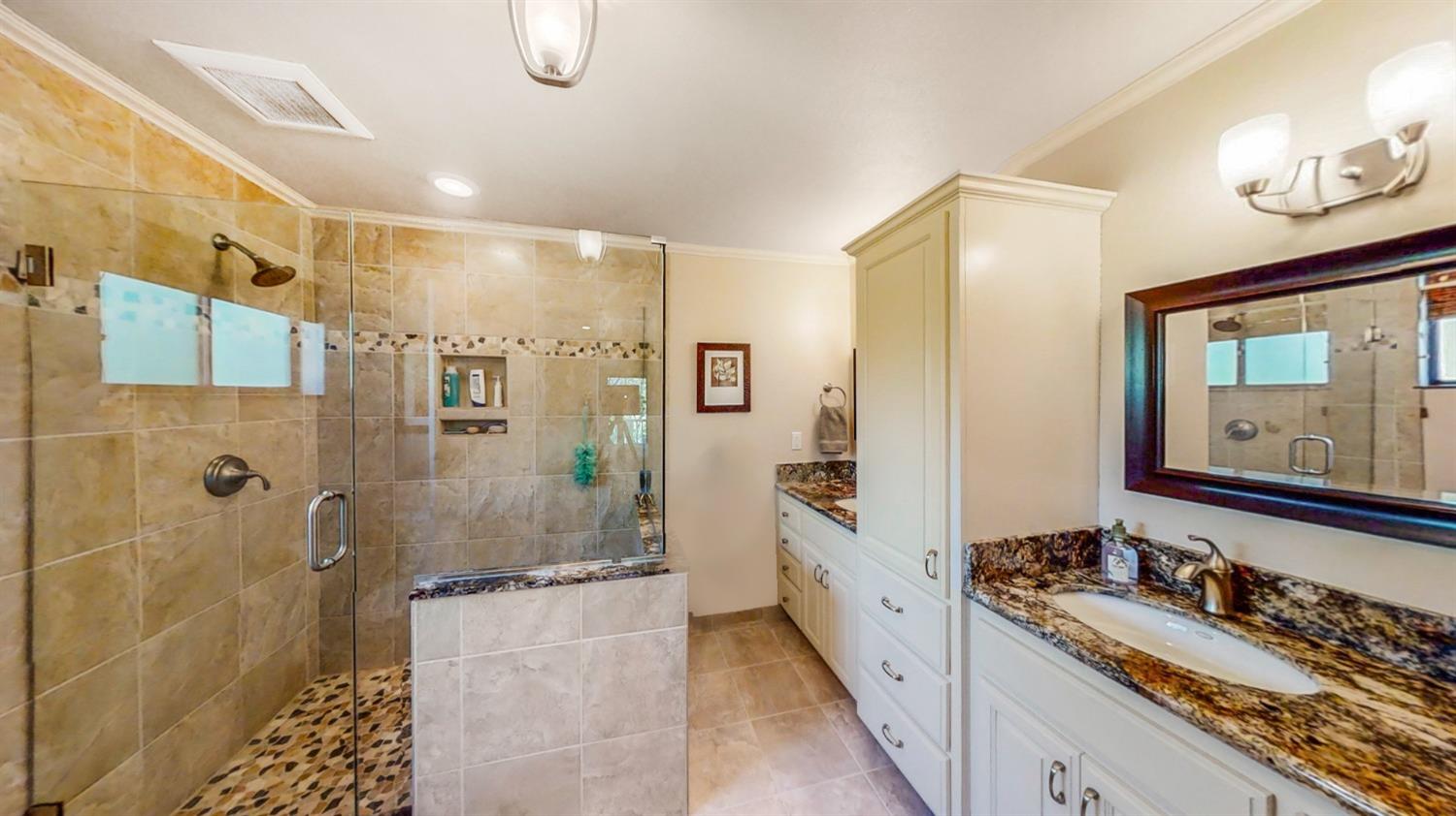 Detail Gallery Image 4 of 39 For 1066 Kimi Way, Placerville,  CA 95667 - 4 Beds | 2/1 Baths