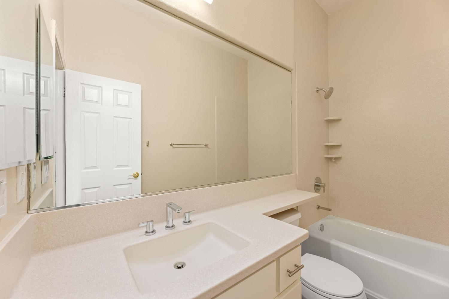 Detail Gallery Image 29 of 51 For 1969 Larkhall Cir, Folsom,  CA 95630 - 3 Beds | 2 Baths