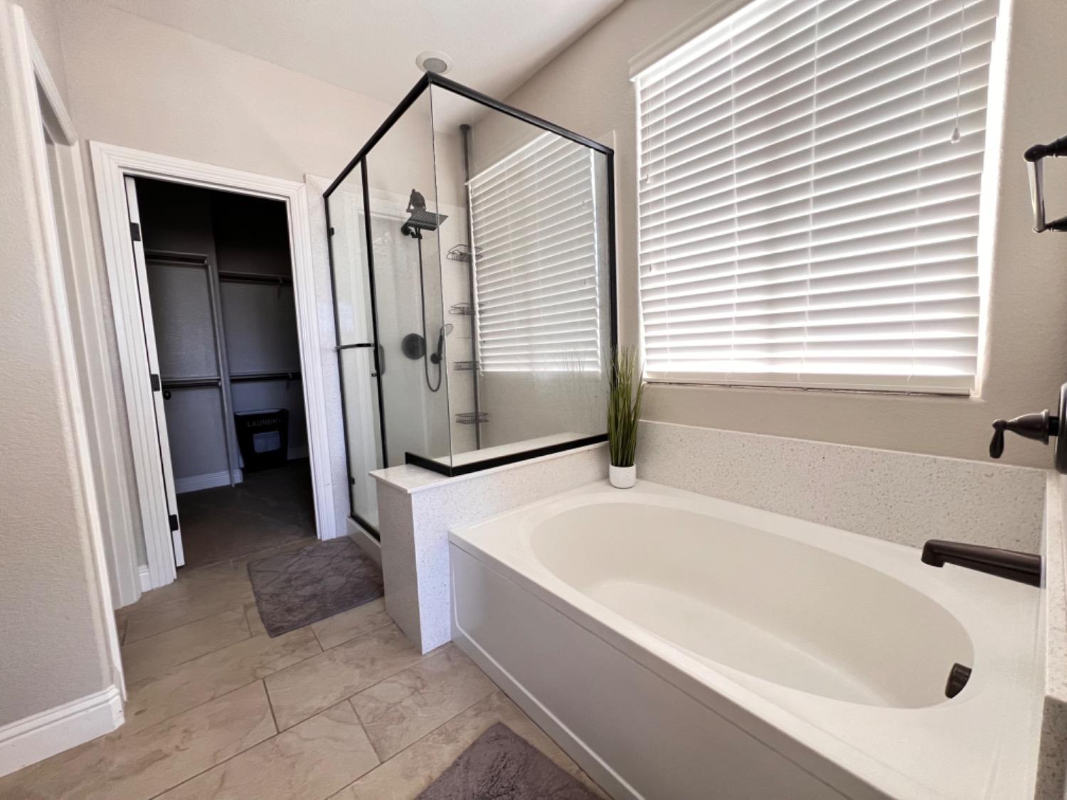 Detail Gallery Image 29 of 39 For 3903 Aplicella Ct, Manteca,  CA 95337 - 4 Beds | 2 Baths