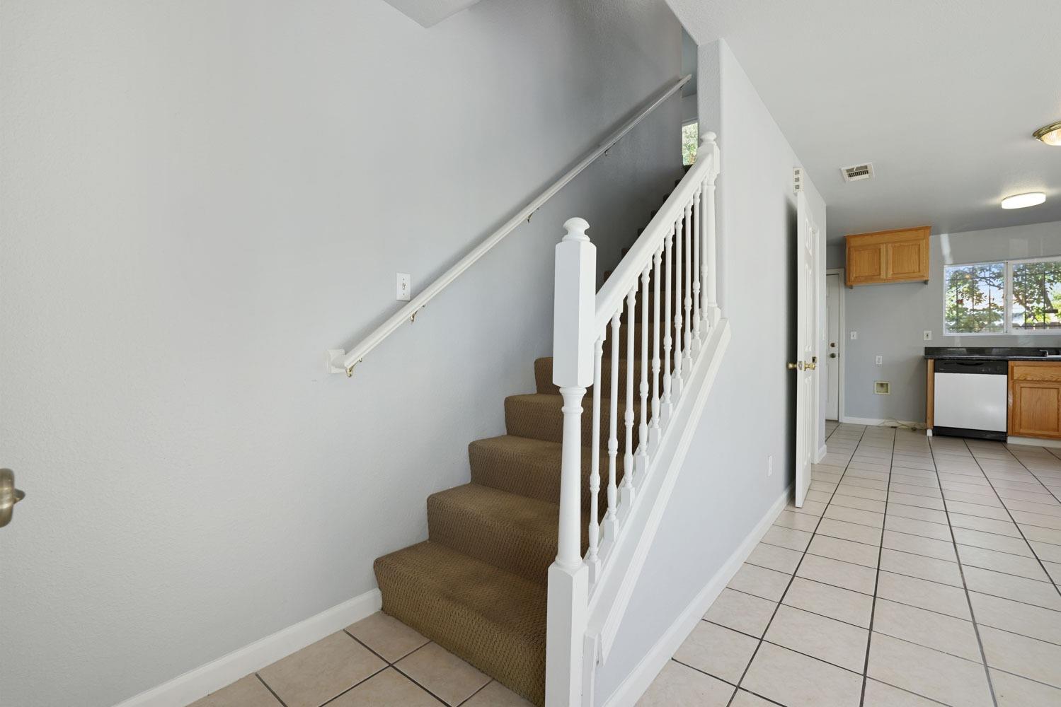 Detail Gallery Image 15 of 34 For 118 S Sierra Nevada St, Stockton,  CA 95205 - 3 Beds | 2/1 Baths