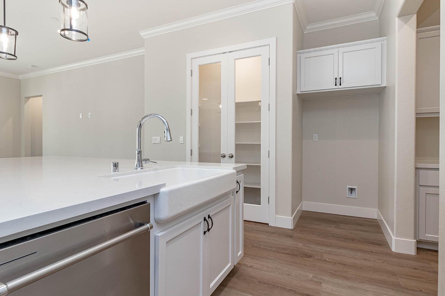 Detail Gallery Image 9 of 30 For 894 Ranchland Way, Oakdale,  CA 95361 - 4 Beds | 2/1 Baths