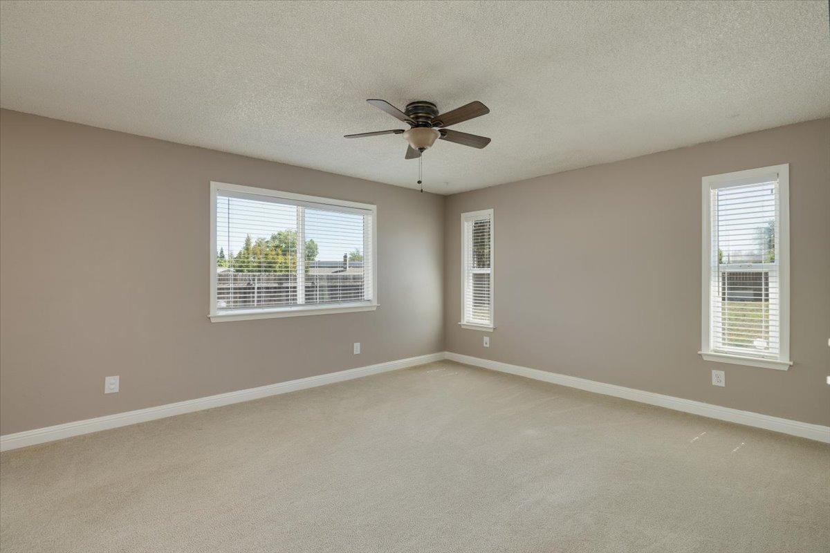 Detail Gallery Image 11 of 34 For 5501 Angelo Dr, Loomis,  CA 95650 - 2 Beds | 2 Baths