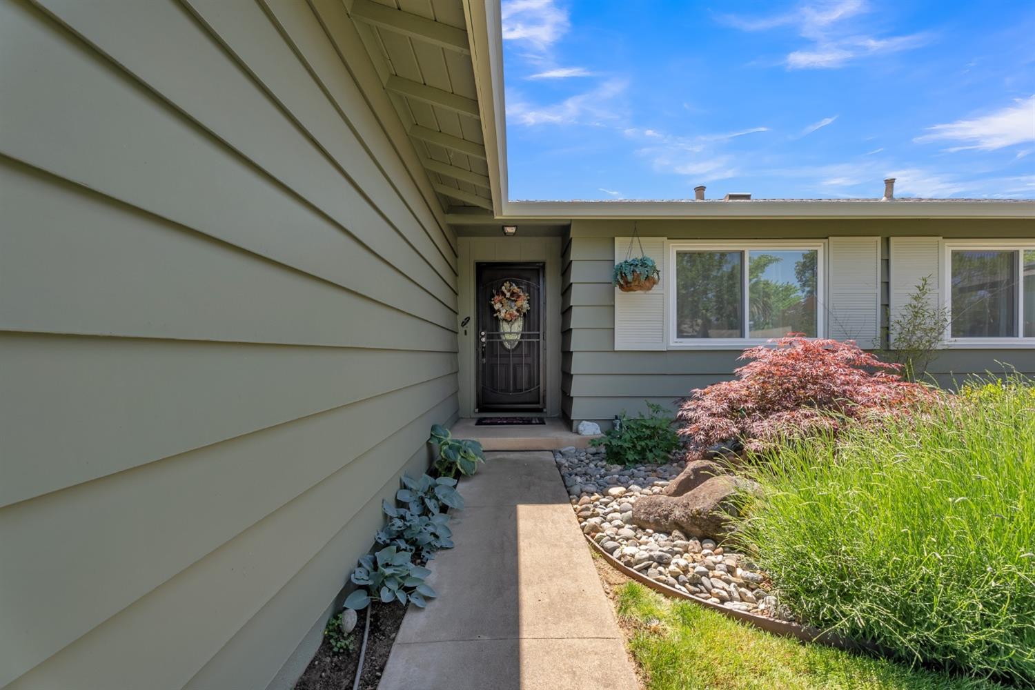 Detail Gallery Image 5 of 40 For 2105 Danbury Way, Rancho Cordova,  CA 95670 - 3 Beds | 2 Baths