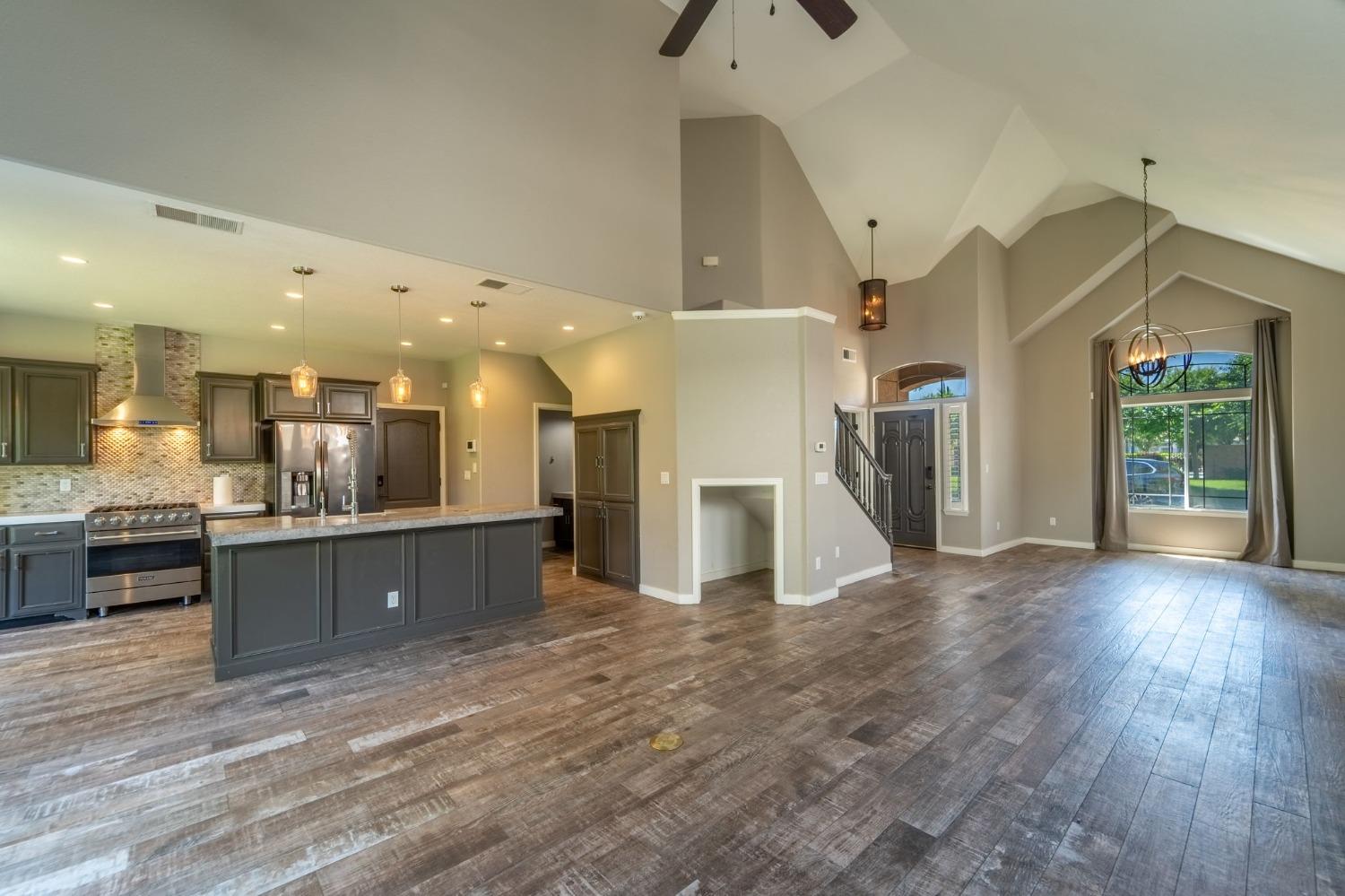 Detail Gallery Image 13 of 31 For 2570 Hogan Dr, Turlock,  CA 95382 - 4 Beds | 2/1 Baths