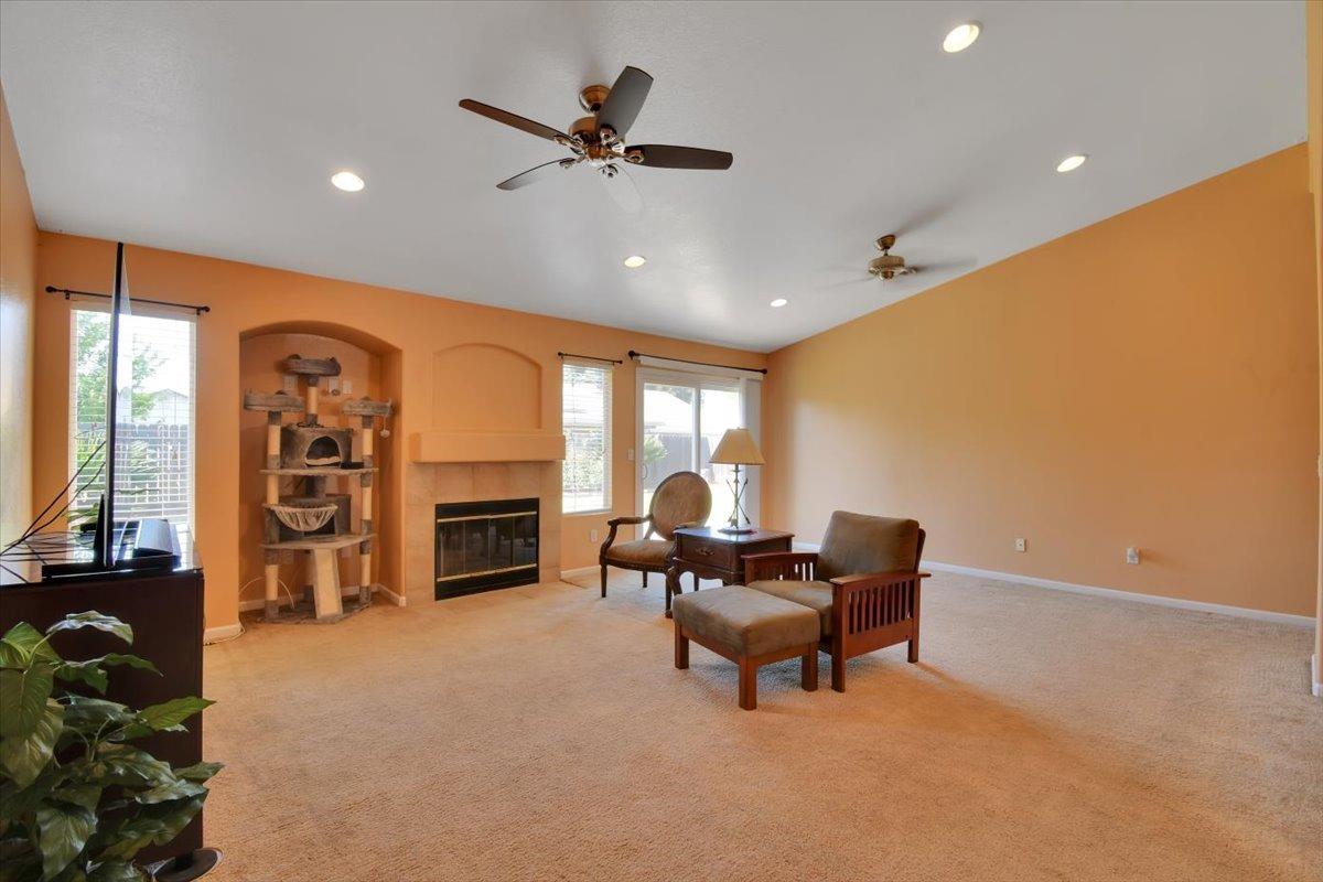 Detail Gallery Image 13 of 50 For 405 Nightingale Ct, Wheatland,  CA 95692 - 3 Beds | 2 Baths