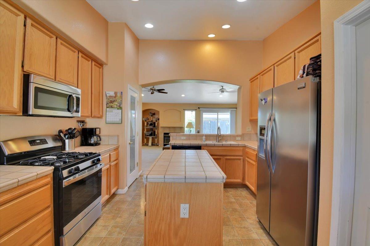 Detail Gallery Image 15 of 50 For 405 Nightingale Ct, Wheatland,  CA 95692 - 3 Beds | 2 Baths