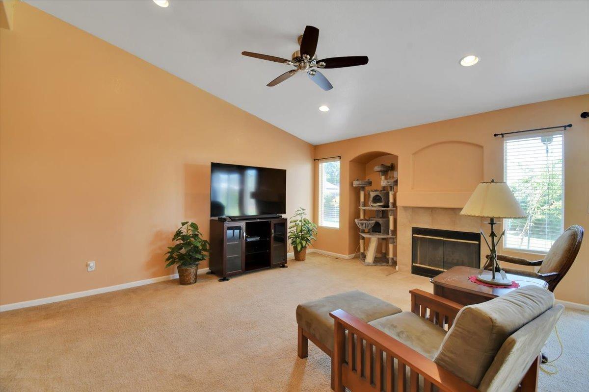 Detail Gallery Image 12 of 50 For 405 Nightingale Ct, Wheatland,  CA 95692 - 3 Beds | 2 Baths