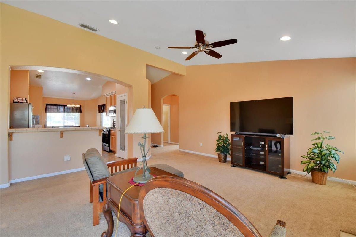 Detail Gallery Image 14 of 50 For 405 Nightingale Ct, Wheatland,  CA 95692 - 3 Beds | 2 Baths