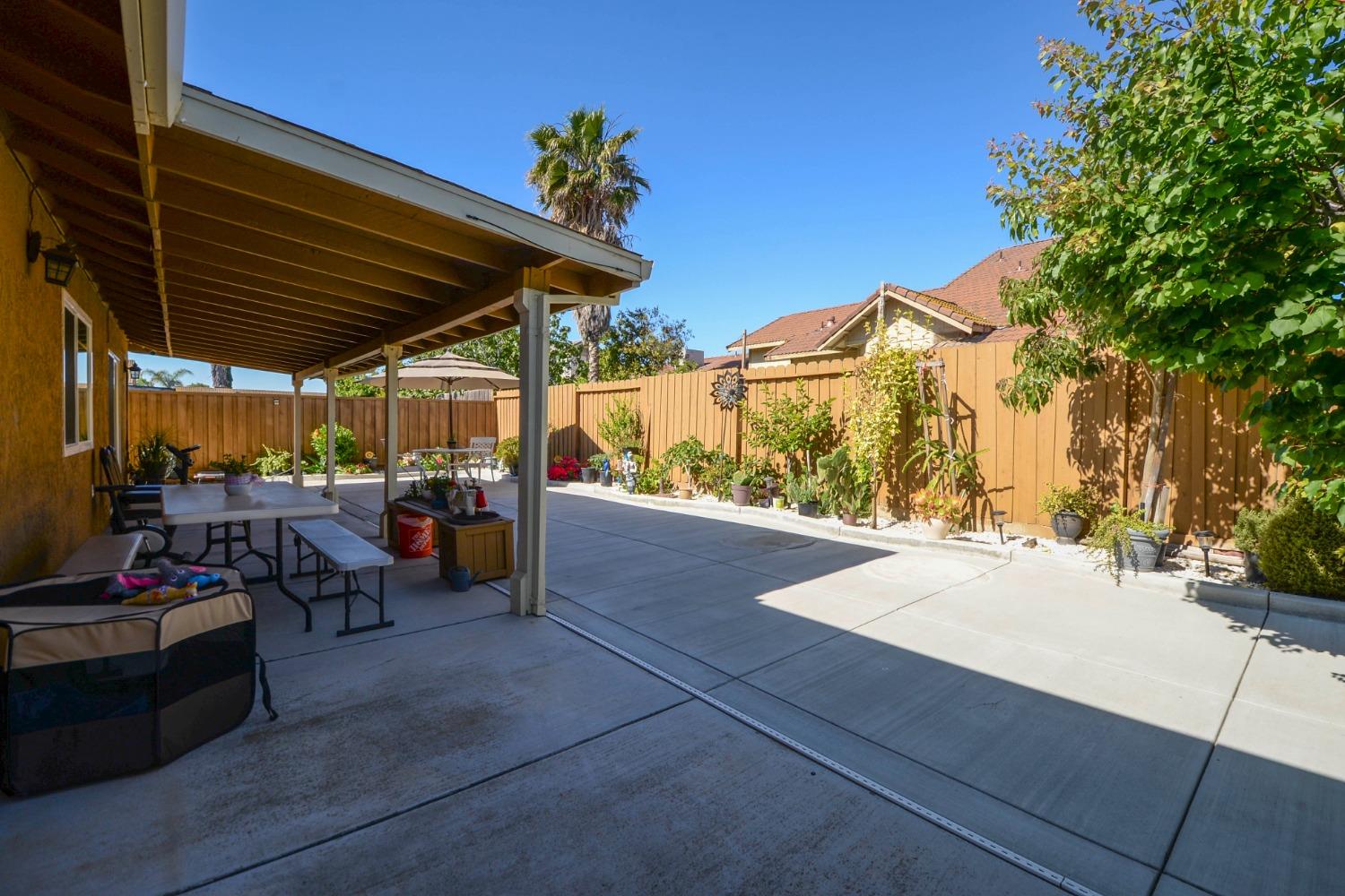 Detail Gallery Image 56 of 57 For 553 Elmwood Dr, Los Banos,  CA 93635 - 3 Beds | 2 Baths