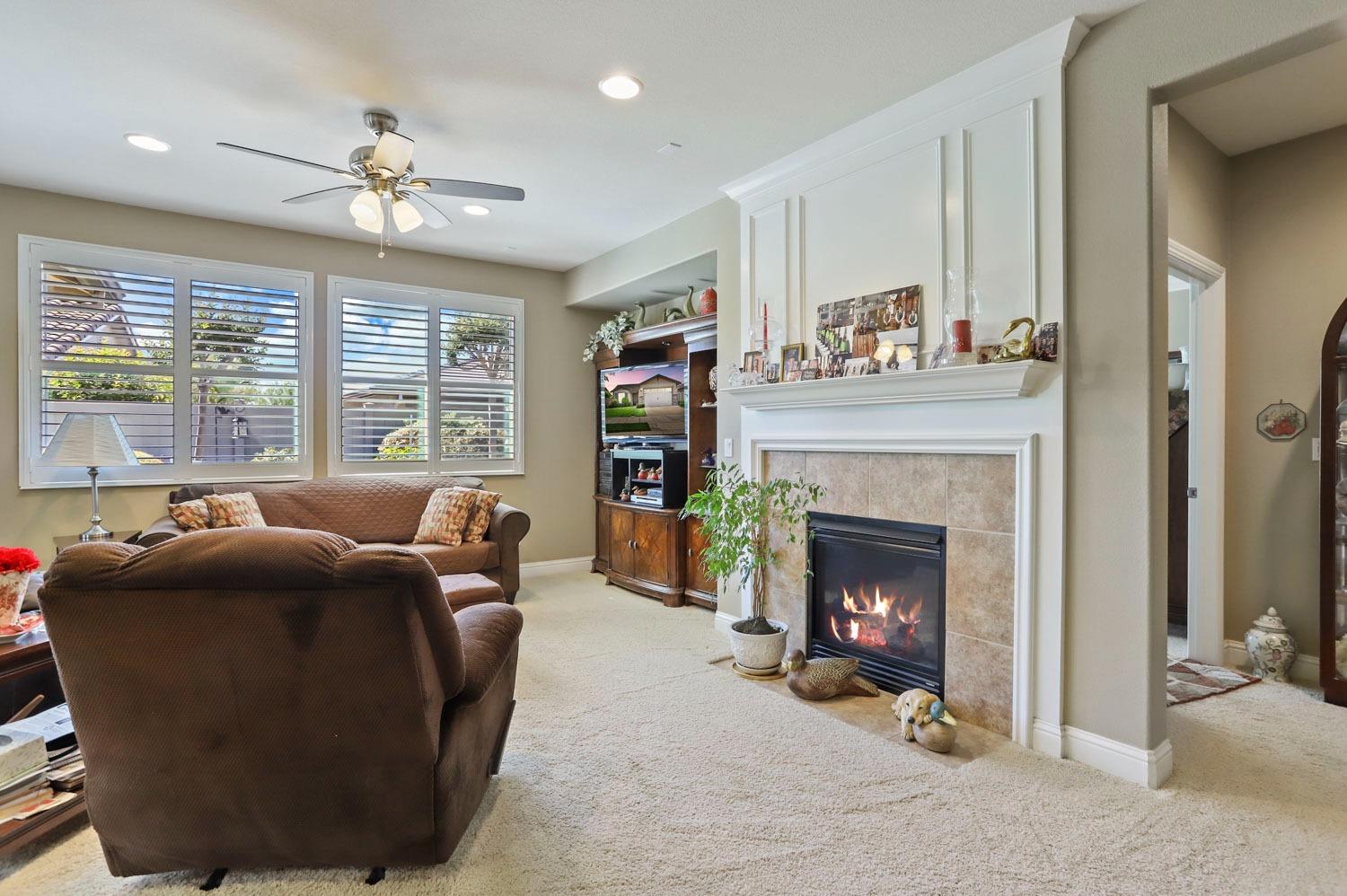 Detail Gallery Image 17 of 39 For 2343 Bellchase Dr, Manteca,  CA 95336 - 2 Beds | 2 Baths
