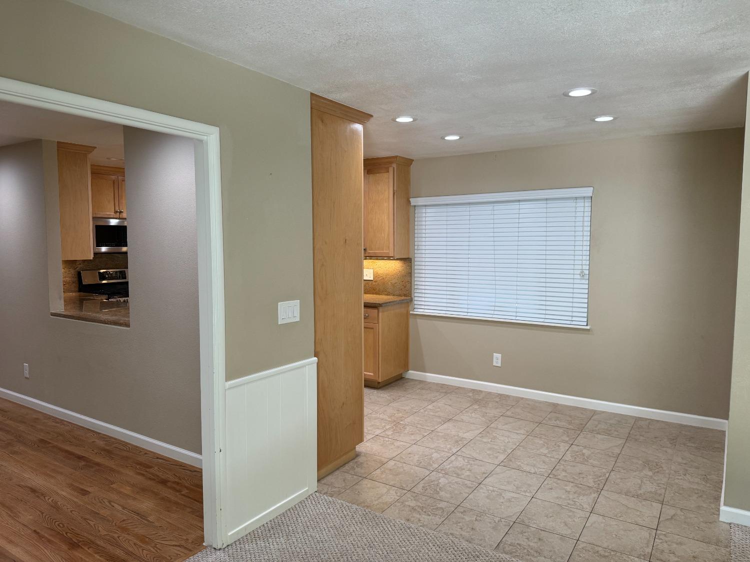 Detail Gallery Image 4 of 21 For 3012 Shenandoah Way, Modesto,  CA 95355 - 3 Beds | 2 Baths