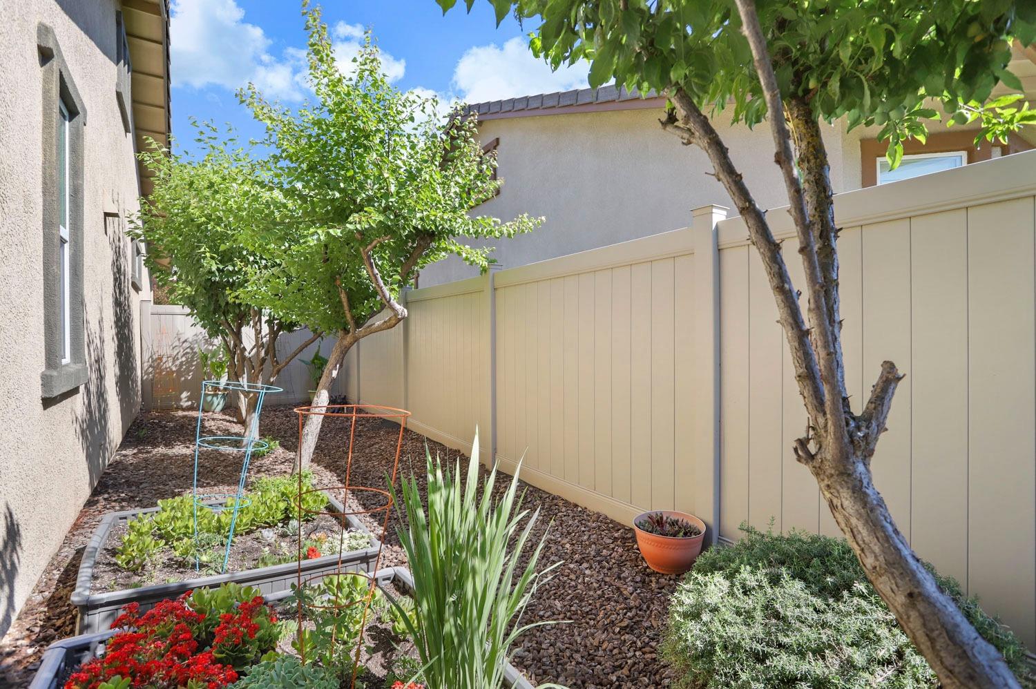 Detail Gallery Image 35 of 39 For 2343 Bellchase Dr, Manteca,  CA 95336 - 2 Beds | 2 Baths