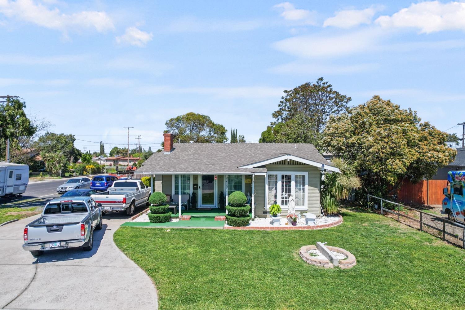 Detail Gallery Image 1 of 13 For 4719 Broadway, Salida,  CA 95368 - 4 Beds | 2 Baths