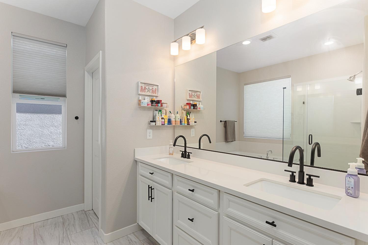 Detail Gallery Image 16 of 36 For 2677 Mossy Creek St, Sacramento,  CA 95833 - 3 Beds | 2/1 Baths