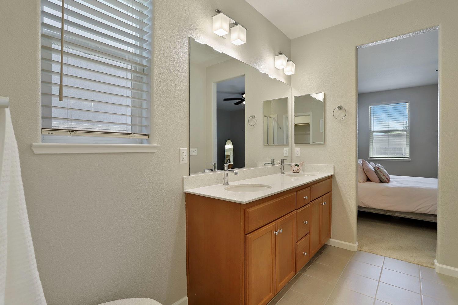 Detail Gallery Image 33 of 48 For 662 Larkmont St, Manteca,  CA 95336 - 2 Beds | 2 Baths
