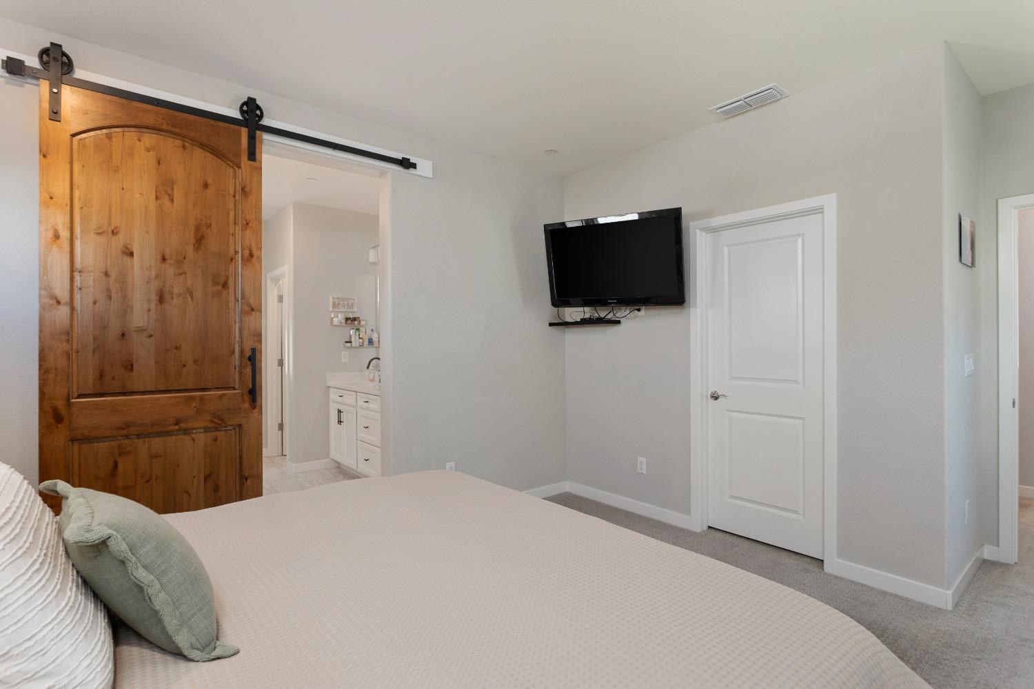 Detail Gallery Image 15 of 32 For 2677 Mossy Creek St, Sacramento,  CA 95833 - 3 Beds | 2/1 Baths