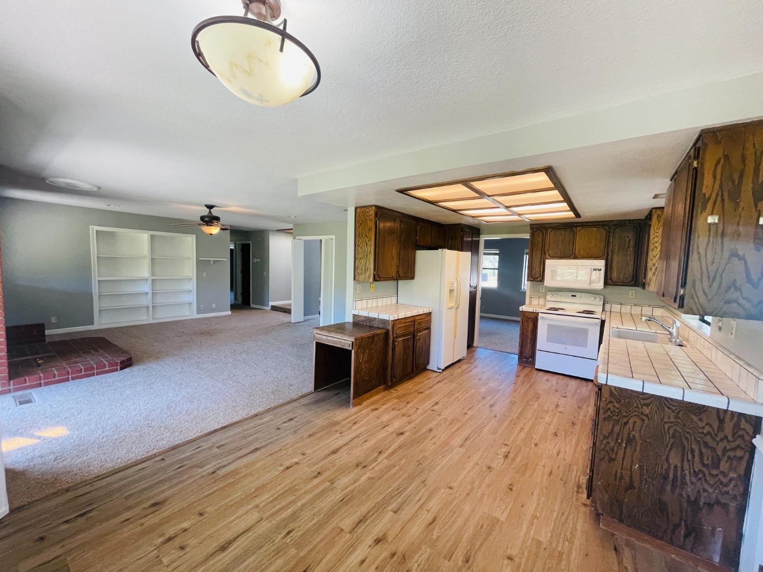 Detail Gallery Image 11 of 52 For 13015 Moss Rock Dr, Auburn,  CA 95602 - 3 Beds | 2 Baths