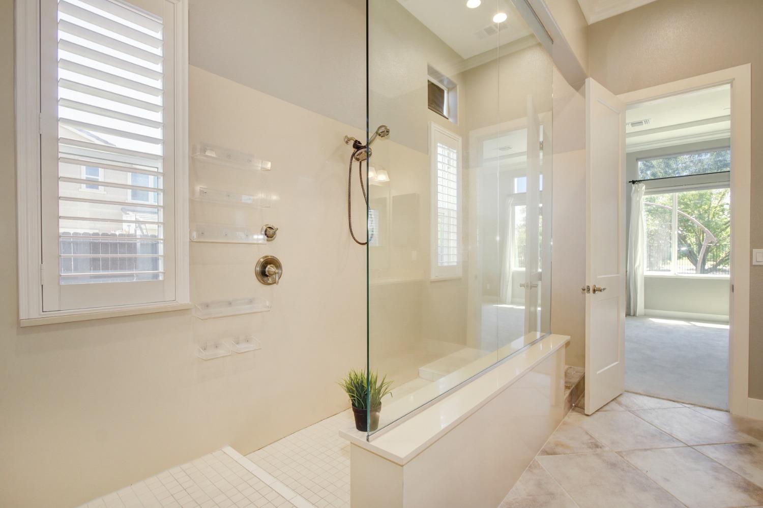 Detail Gallery Image 36 of 64 For 375 Olivadi, Sacramento,  CA 95834 - 3 Beds | 2/1 Baths