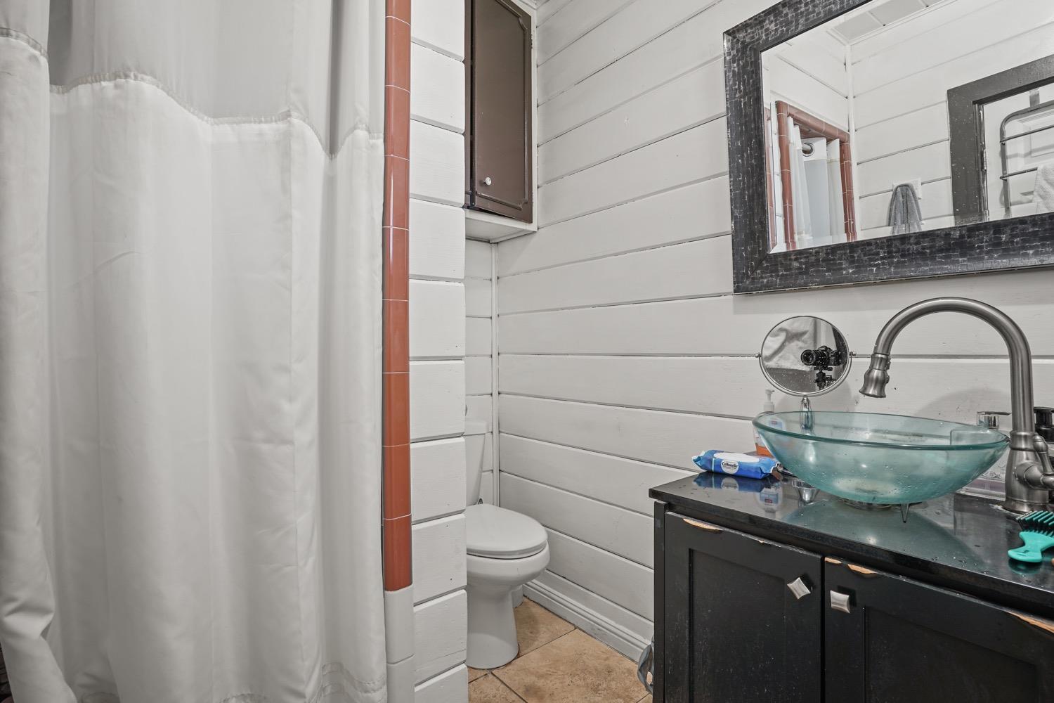 Detail Gallery Image 11 of 13 For 4719 Broadway, Salida,  CA 95368 - 4 Beds | 2 Baths