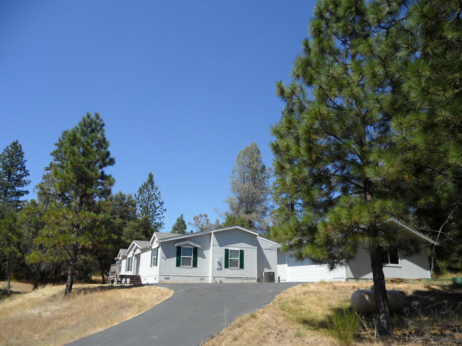 Detail Gallery Image 1 of 29 For 12696 Newtown Rd, Nevada City,  CA 95959 - 4 Beds | 2/1 Baths