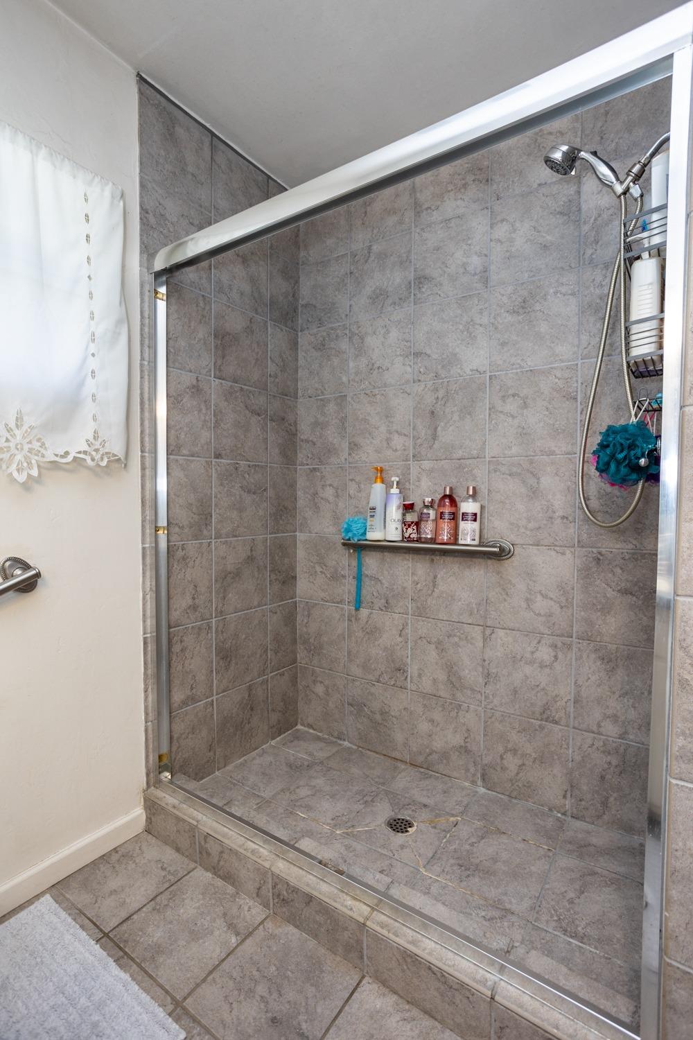 Detail Gallery Image 23 of 28 For 1138 Fordham Ave, Modesto,  CA 95350 - 3 Beds | 2 Baths
