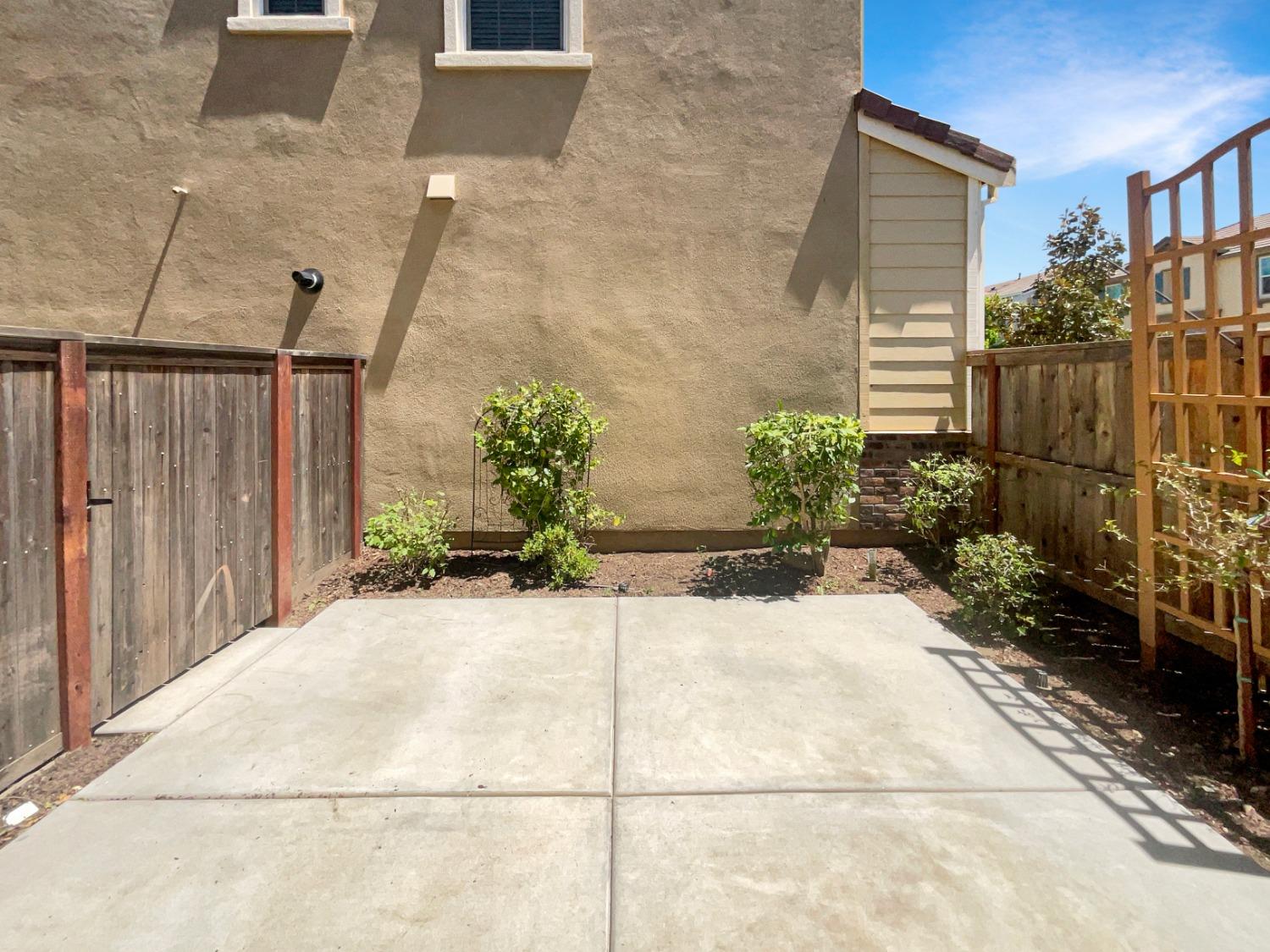 Detail Gallery Image 37 of 38 For 221 Colner Cir, Folsom,  CA 95630 - 3 Beds | 2/1 Baths