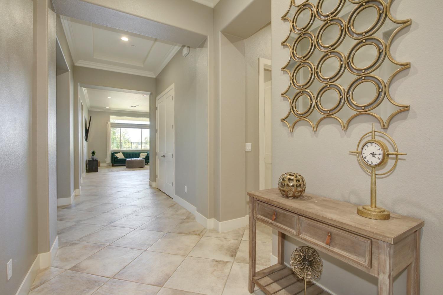 Detail Gallery Image 11 of 64 For 375 Olivadi, Sacramento,  CA 95834 - 3 Beds | 2/1 Baths