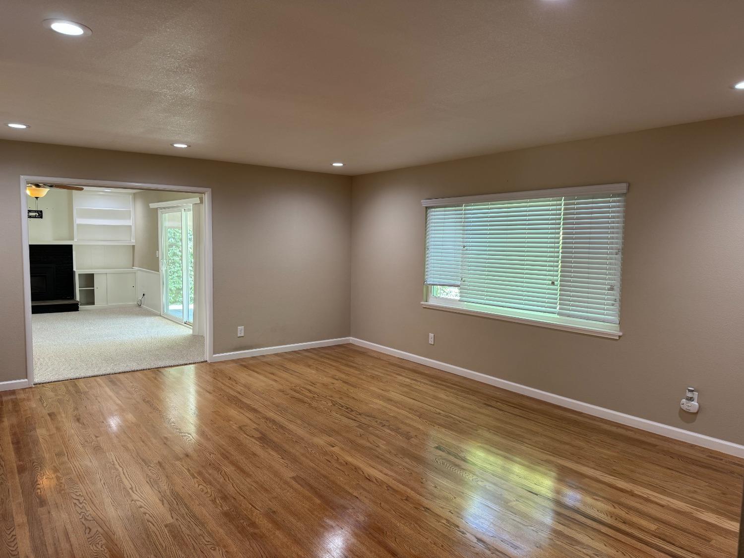 Detail Gallery Image 2 of 21 For 3012 Shenandoah Way, Modesto,  CA 95355 - 3 Beds | 2 Baths
