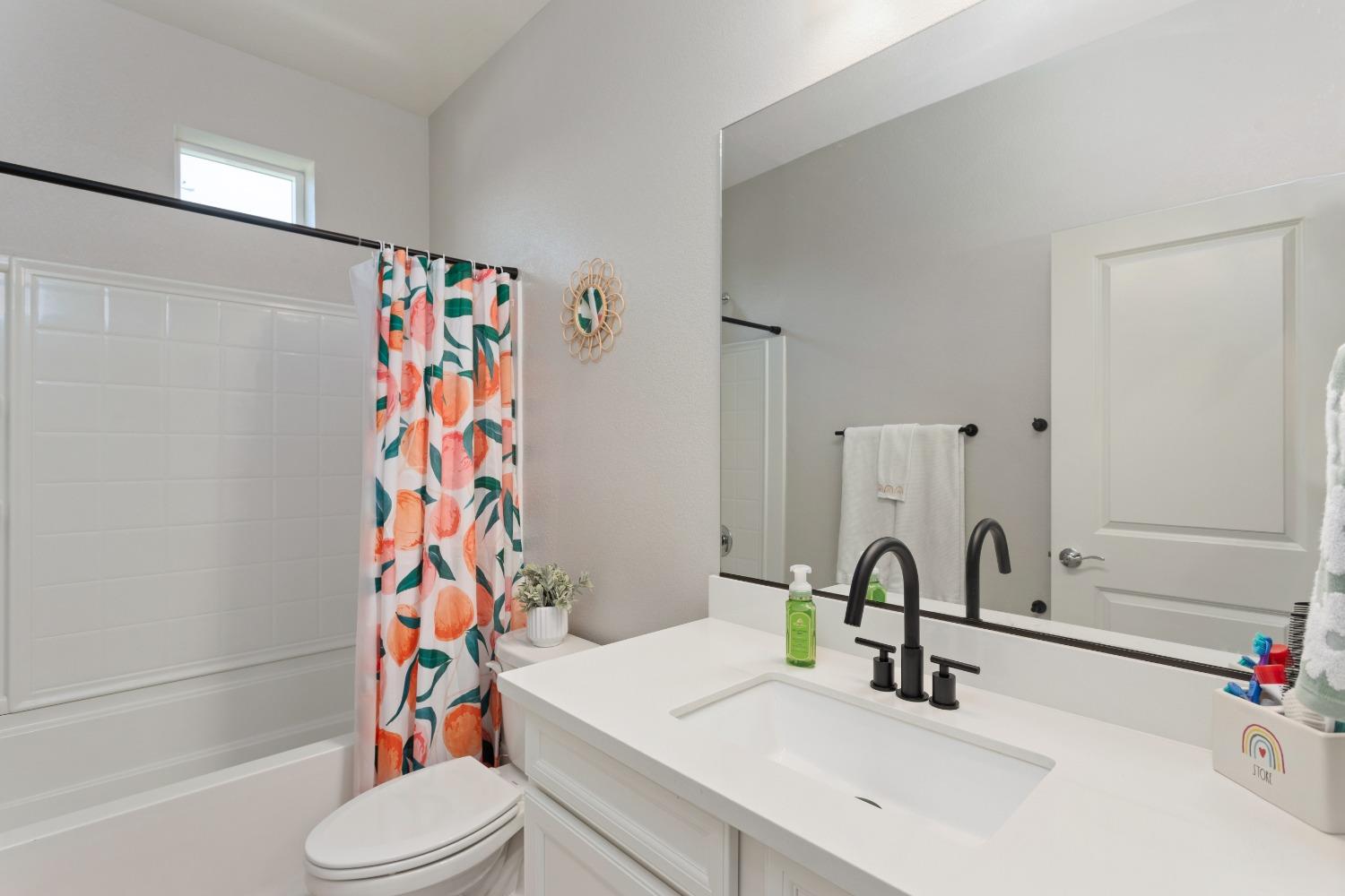 Detail Gallery Image 22 of 36 For 2677 Mossy Creek St, Sacramento,  CA 95833 - 3 Beds | 2/1 Baths