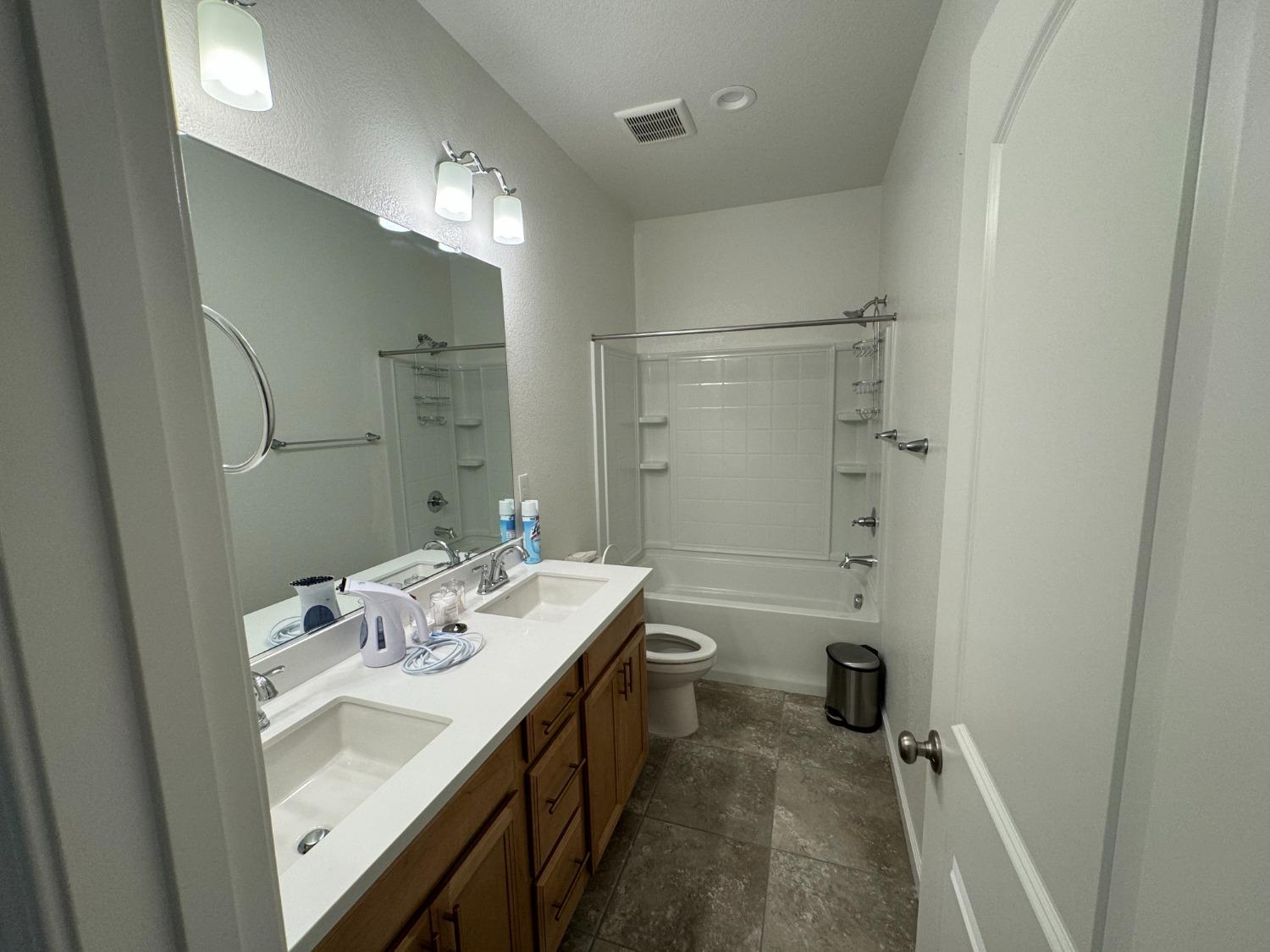 Detail Gallery Image 45 of 56 For 8383 Frontera Dr, Sacramento,  CA 95829 - 4 Beds | 2/1 Baths