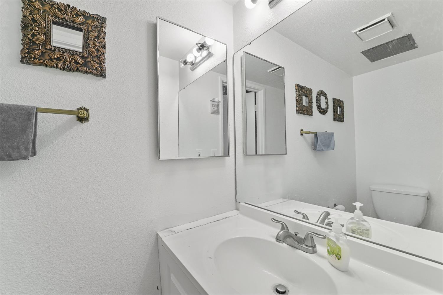 Detail Gallery Image 11 of 23 For 80 Portola Way #109,  Tracy,  CA 95376 - 3 Beds | 1/1 Baths