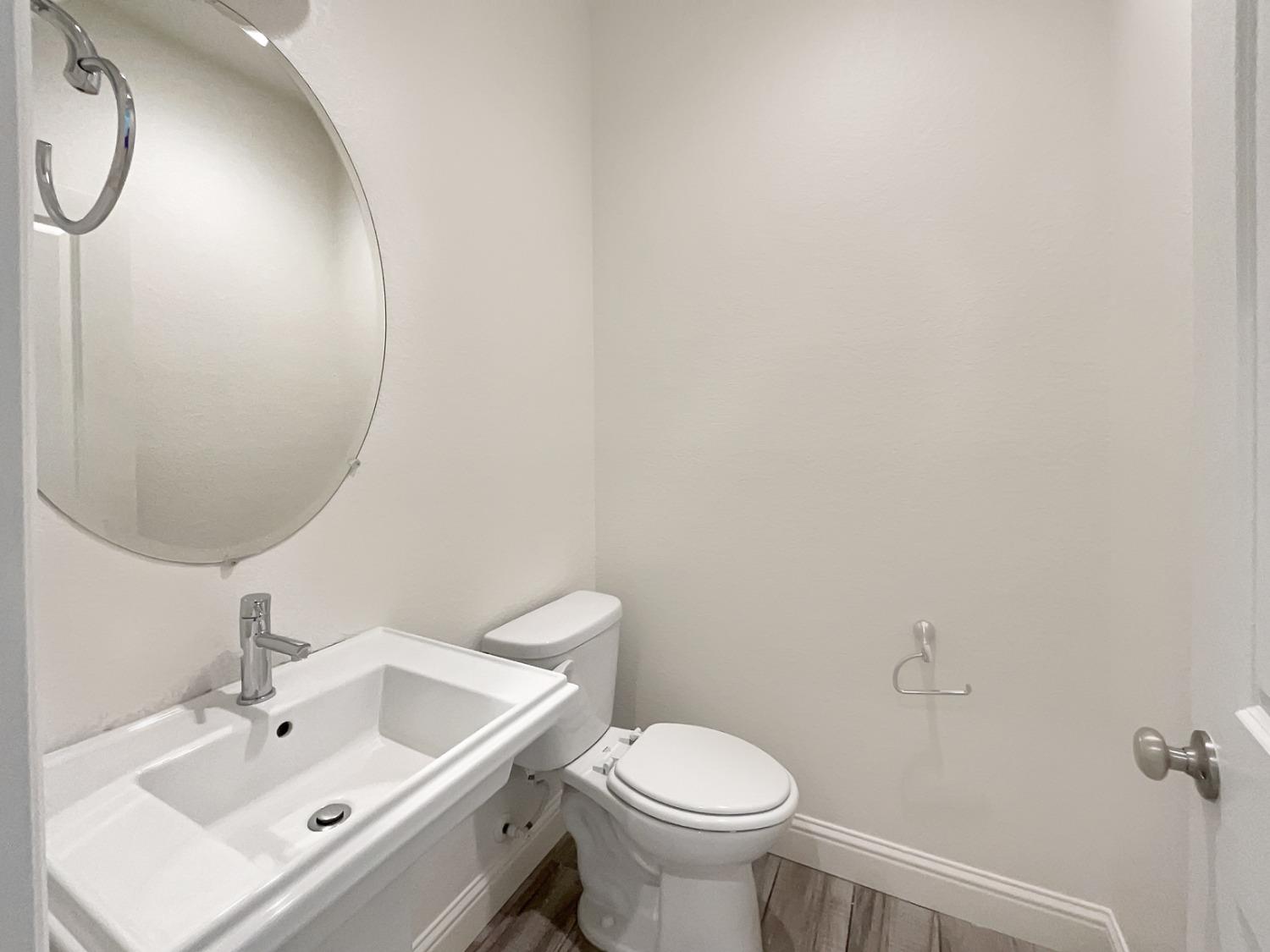Detail Gallery Image 20 of 38 For 221 Colner Cir, Folsom,  CA 95630 - 3 Beds | 2/1 Baths