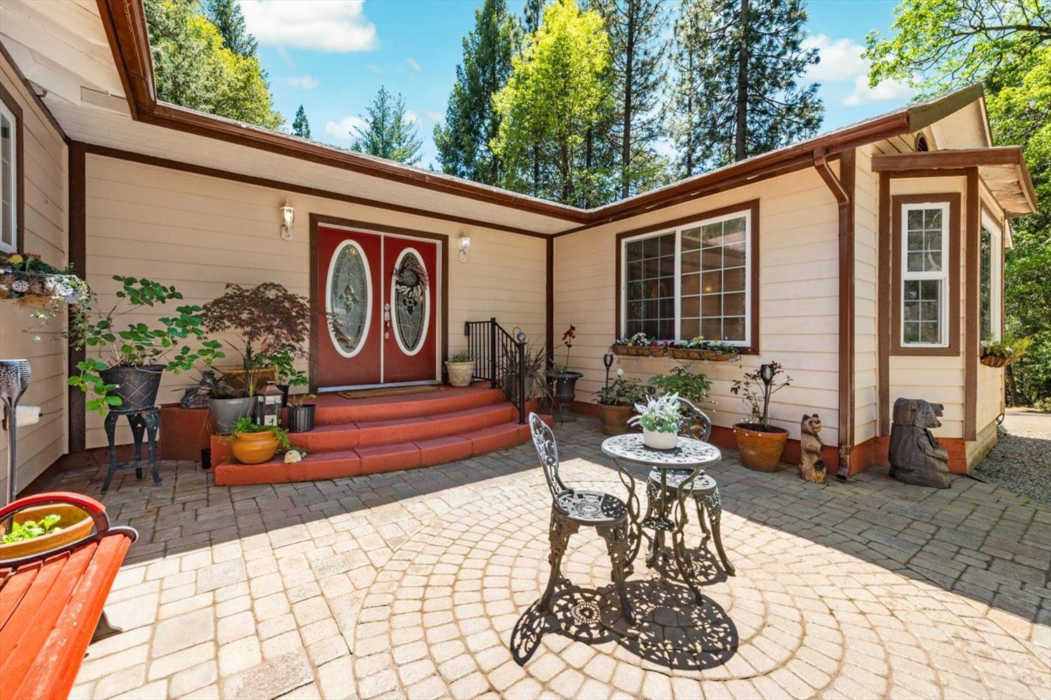 Detail Gallery Image 12 of 99 For 6574 Red Robin Rd, Placerville,  CA 95667 - 3 Beds | 3 Baths