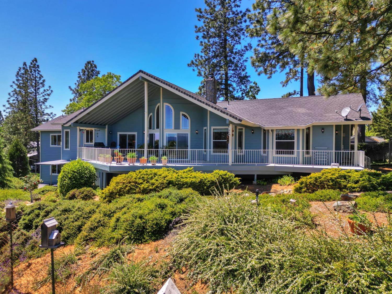 Detail Gallery Image 1 of 1 For 17436 Airport Ave, Grass Valley,  CA 95949 - 3 Beds | 3/1 Baths