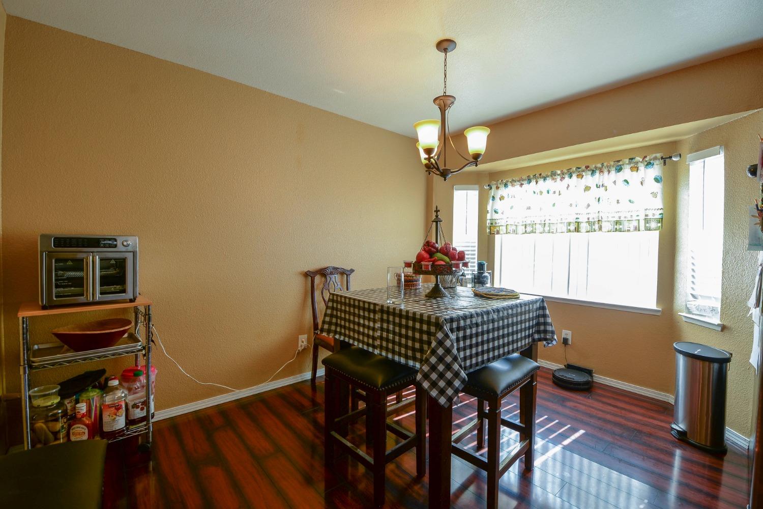 Detail Gallery Image 28 of 57 For 553 Elmwood Dr, Los Banos,  CA 93635 - 3 Beds | 2 Baths