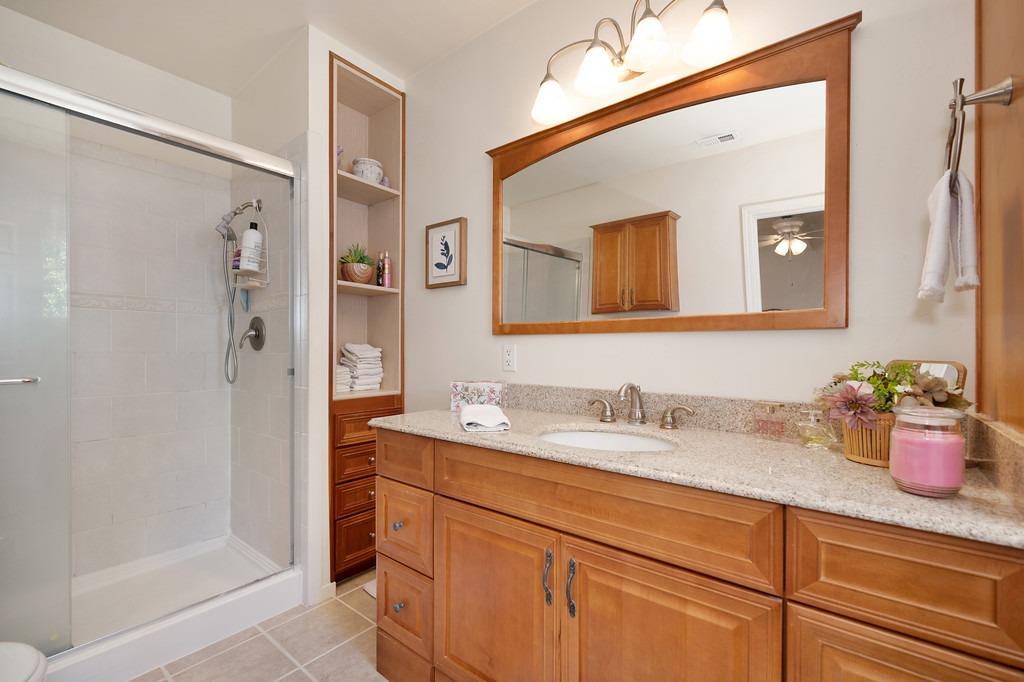 Detail Gallery Image 27 of 33 For 2529 Midland Way, Carmichael,  CA 95608 - 3 Beds | 2 Baths