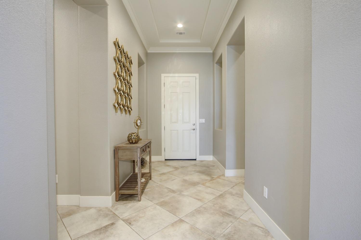 Detail Gallery Image 10 of 64 For 375 Olivadi, Sacramento,  CA 95834 - 3 Beds | 2/1 Baths
