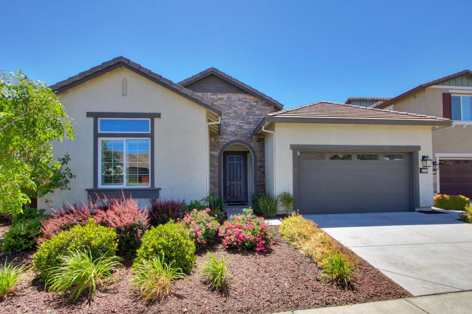 Detail Gallery Image 6 of 64 For 375 Olivadi, Sacramento,  CA 95834 - 3 Beds | 2/1 Baths