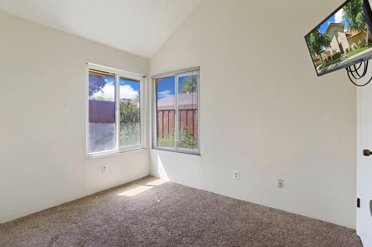 Detail Gallery Image 9 of 33 For 1109 Fawndale Ct, Modesto,  CA 95356 - 3 Beds | 1/1 Baths