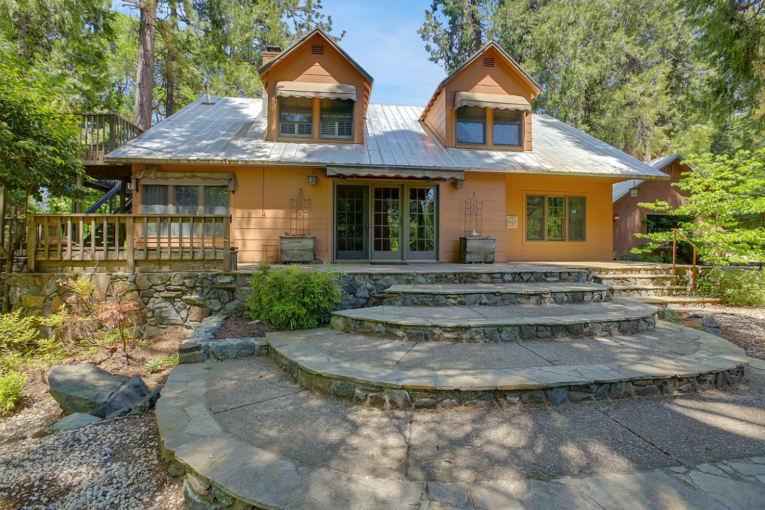 Detail Gallery Image 1 of 92 For 14189 Meadow Dr, Grass Valley,  CA 95945 - 3 Beds | 2 Baths