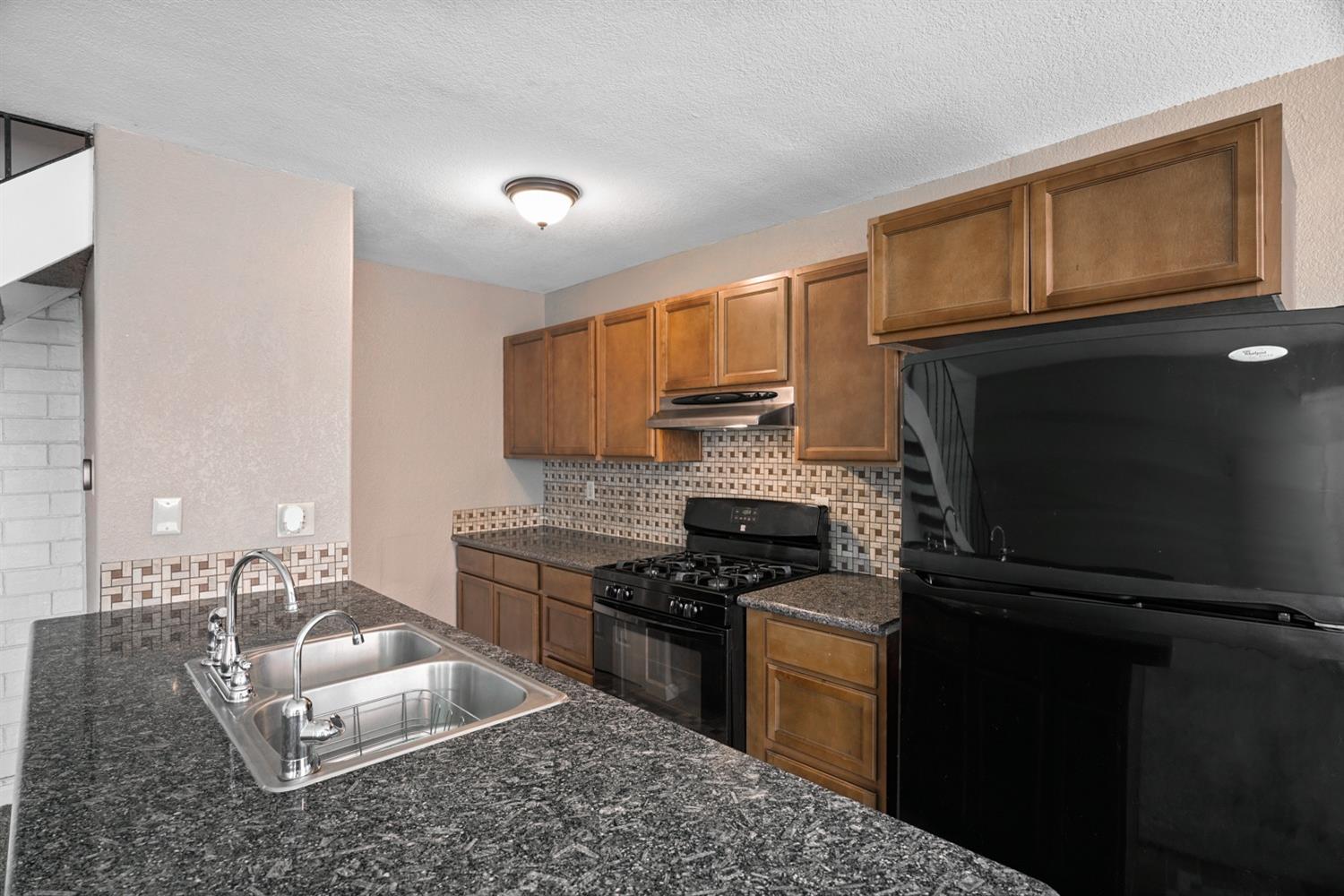 Detail Gallery Image 6 of 18 For 9045 Montoya St #3,  Sacramento,  CA 95826 - 2 Beds | 1 Baths