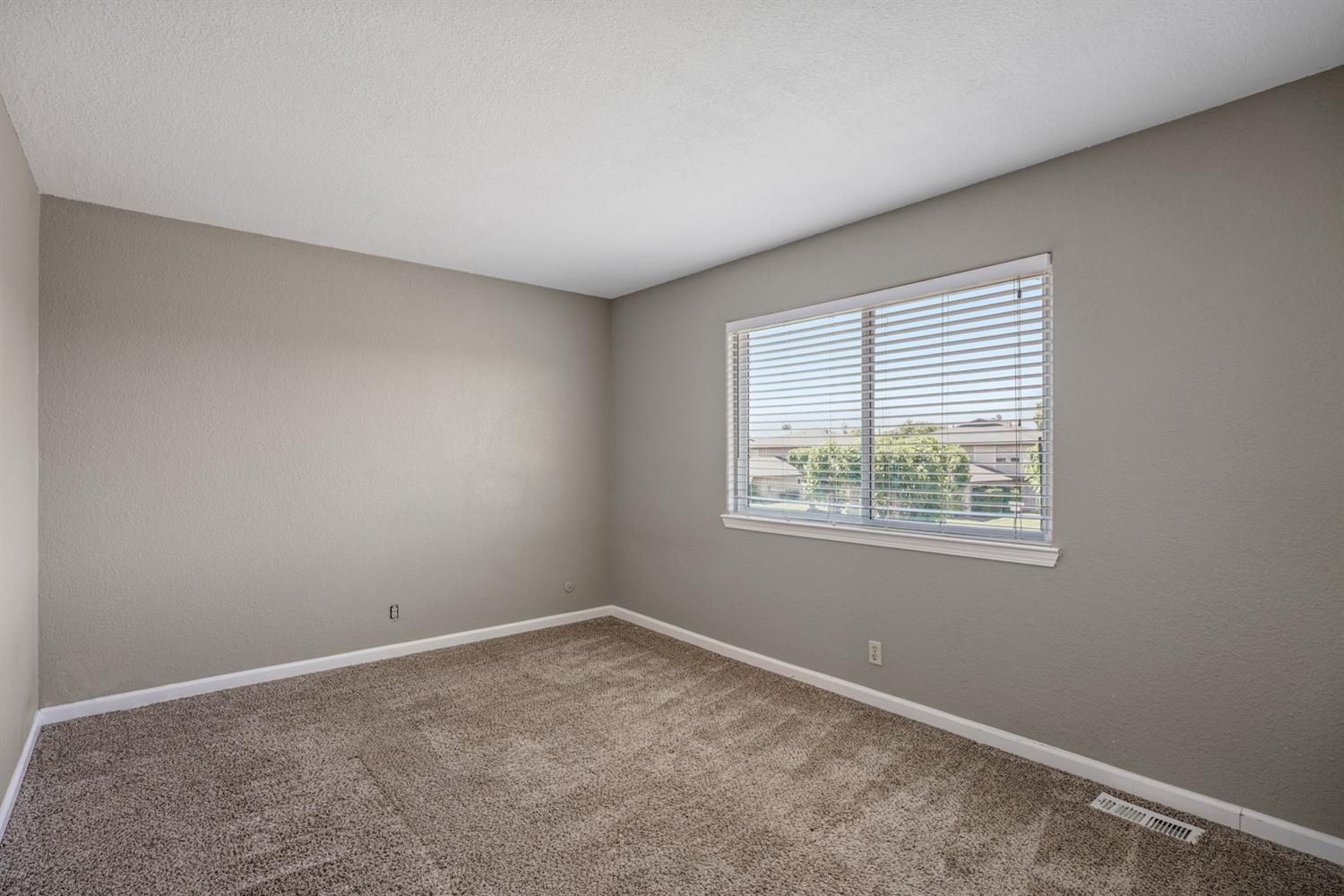 Detail Gallery Image 9 of 18 For 9045 Montoya St #3,  Sacramento,  CA 95826 - 2 Beds | 1 Baths