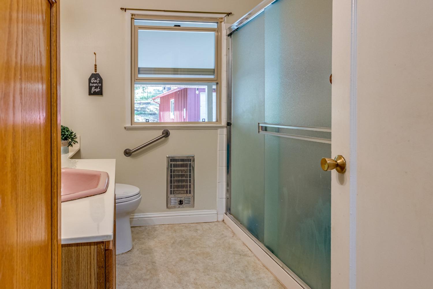 Detail Gallery Image 24 of 49 For 1925 Meadow Vista Rd, Meadow Vista,  CA 95722 - 2 Beds | 2 Baths
