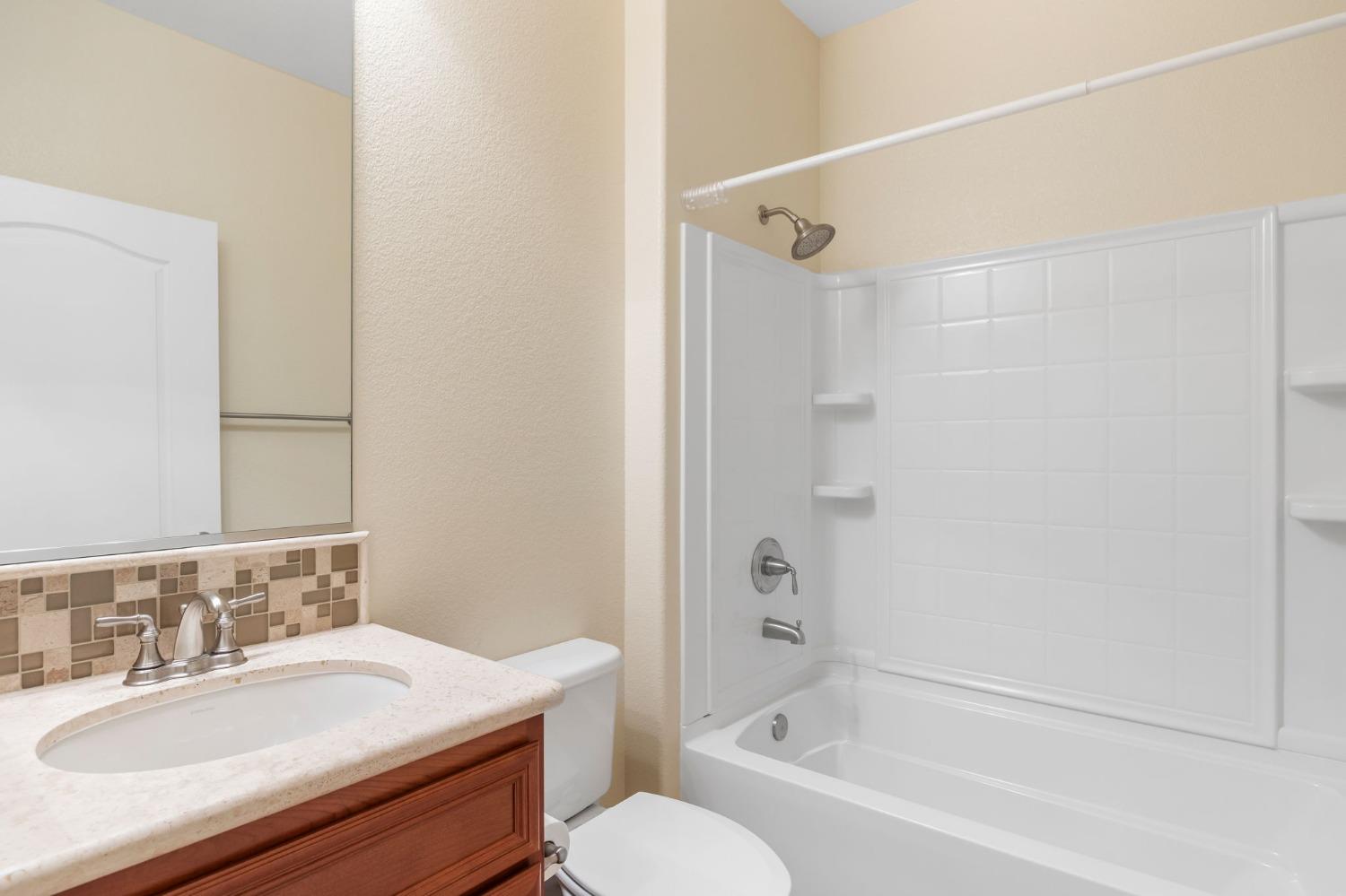 Detail Gallery Image 21 of 36 For 1568 Marseille Ln, Roseville,  CA 95747 - 2 Beds | 2 Baths