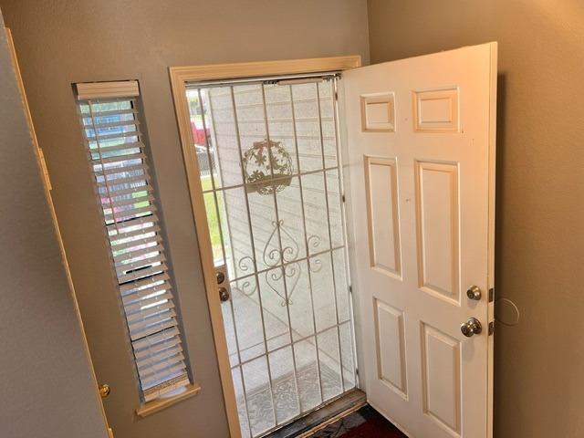Detail Gallery Image 9 of 22 For 1285 Lee Ave, Gustine,  CA 95322 - 3 Beds | 2 Baths