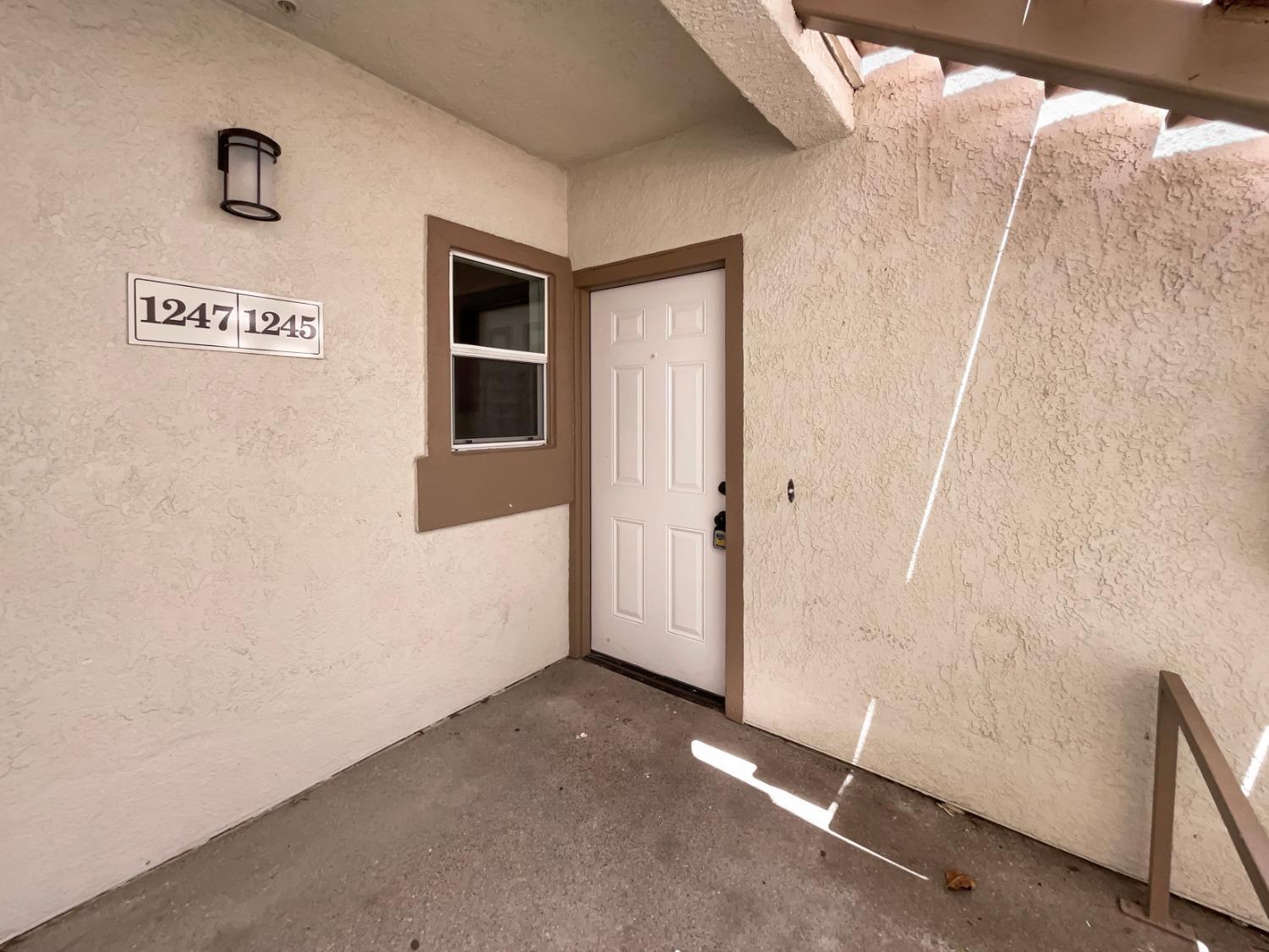 Detail Gallery Image 2 of 15 For 8020 Walerga Rd #1245,  Antelope,  CA 95843 - 2 Beds | 2 Baths