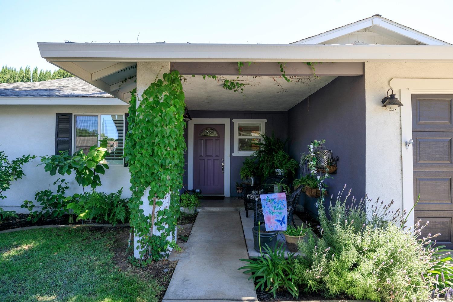 Detail Gallery Image 6 of 62 For 1208 Garnet Dr, Modesto,  CA 95355 - 3 Beds | 2 Baths